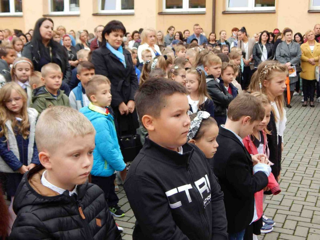 Rozpoczęcie roku szkolnego w hrubieszowskiej Jedynce - ZDJĘCIA