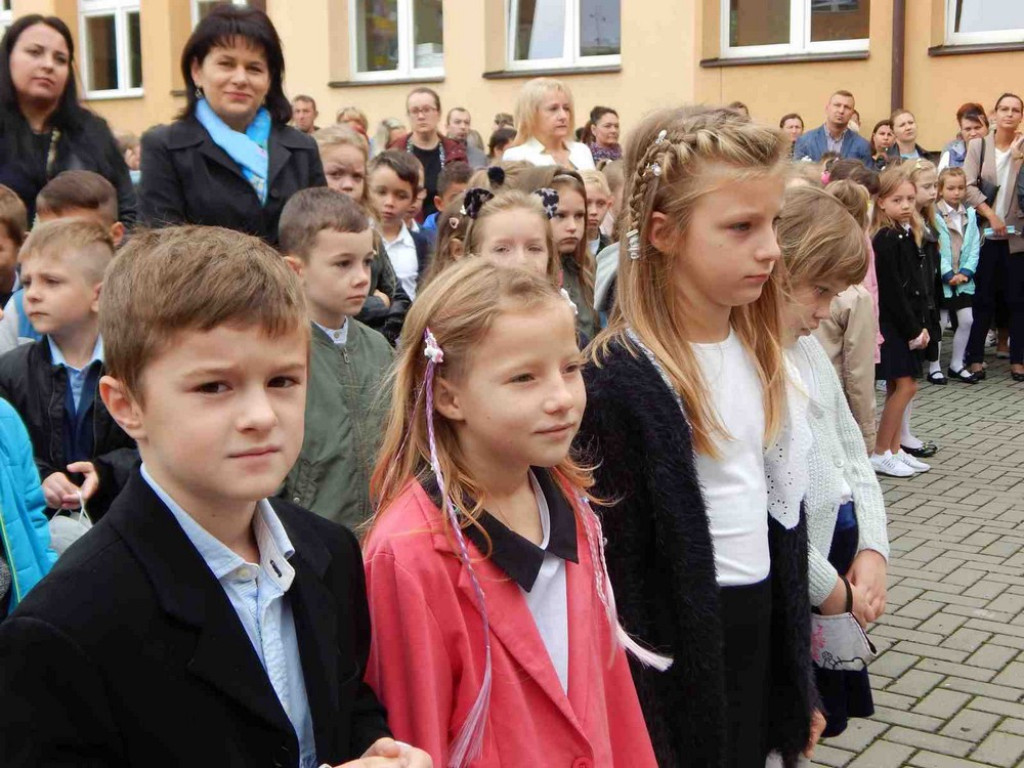 Rozpoczęcie roku szkolnego w hrubieszowskiej Jedynce - ZDJĘCIA