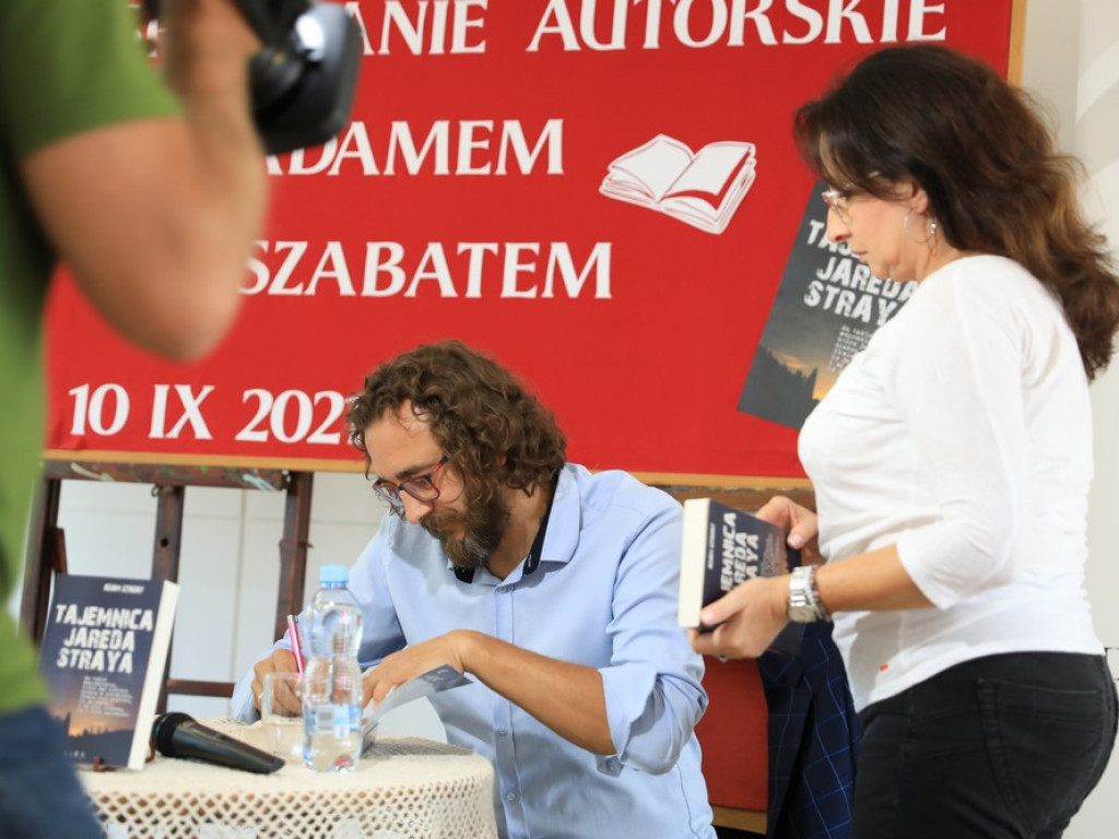 Hrubieszów: Spotkanie autorskie z Adamem Szabatem - ZDJĘCIA