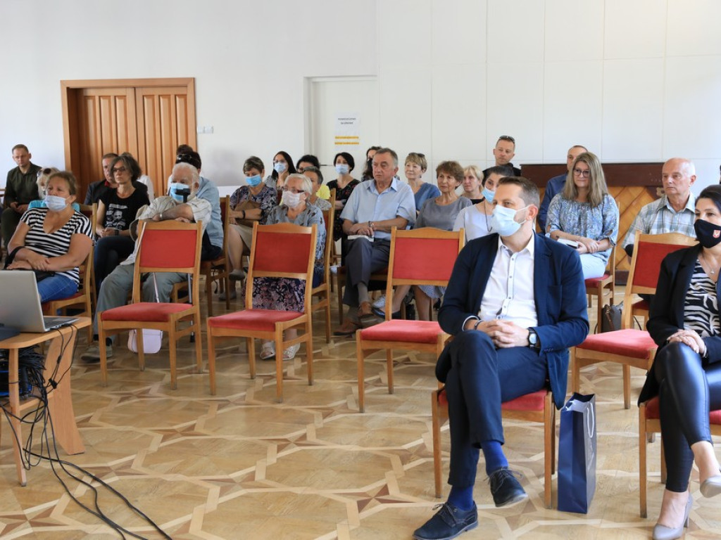 Hrubieszów: Spotkanie autorskie z Adamem Szabatem - ZDJĘCIA