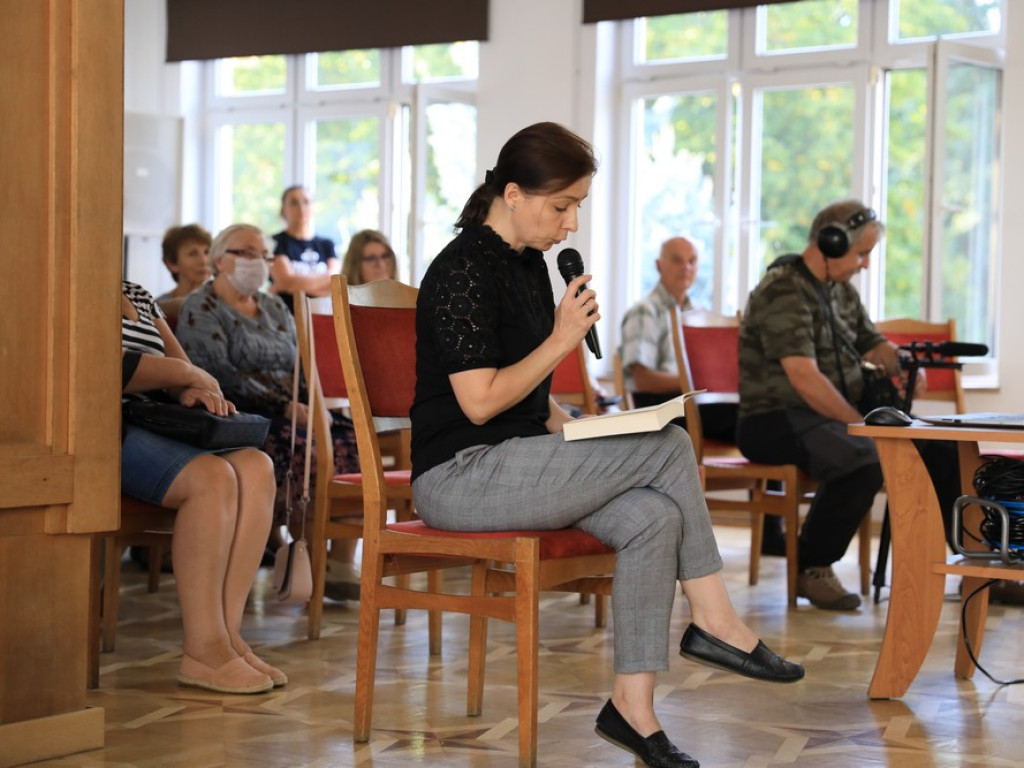 Hrubieszów: Spotkanie autorskie z Adamem Szabatem - ZDJĘCIA
