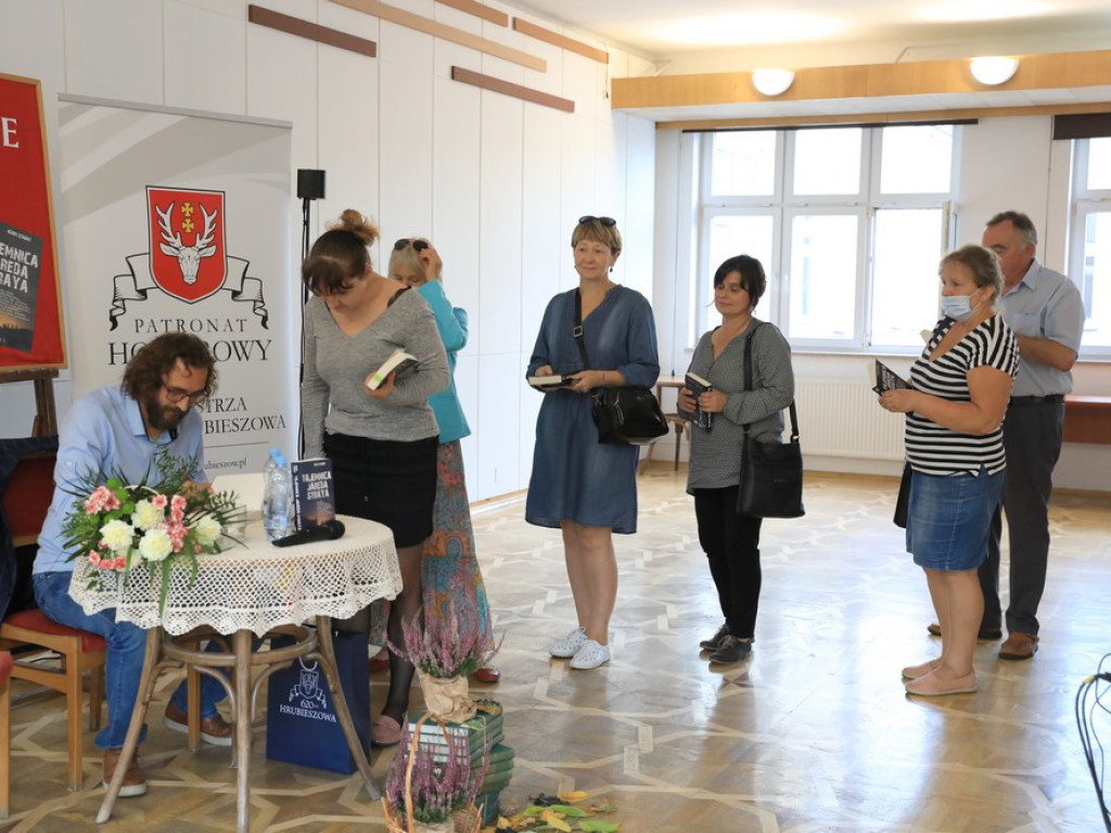 Hrubieszów: Spotkanie autorskie z Adamem Szabatem - ZDJĘCIA