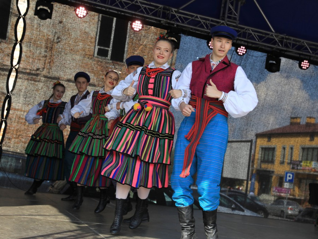 Hrubieszów: Wspomnienie lata - festyn na Rynku - ZDJĘCIA
