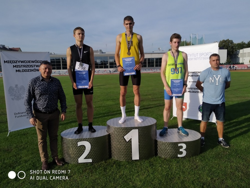 4 medale w lekkoatletycznych Międzywojewódzkich Mistrzostwach Młodzików - ZDJĘCIA