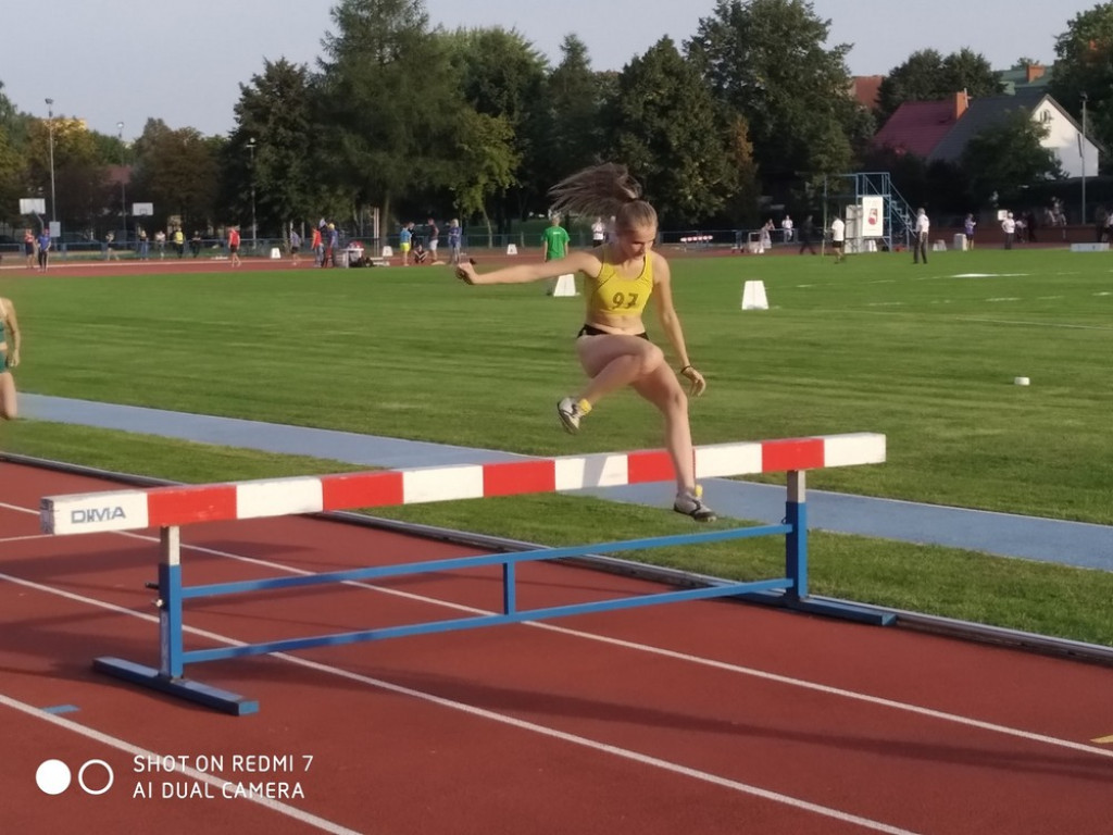 4 medale w lekkoatletycznych Międzywojewódzkich Mistrzostwach Młodzików - ZDJĘCIA