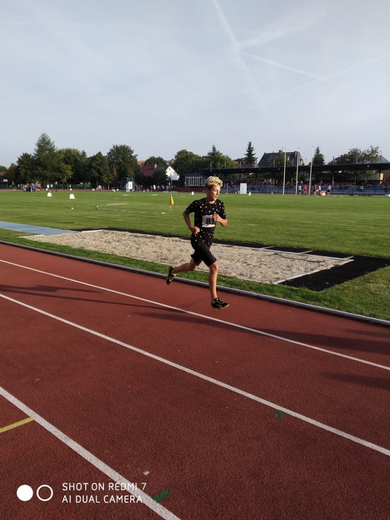 4 medale w lekkoatletycznych Międzywojewódzkich Mistrzostwach Młodzików - ZDJĘCIA