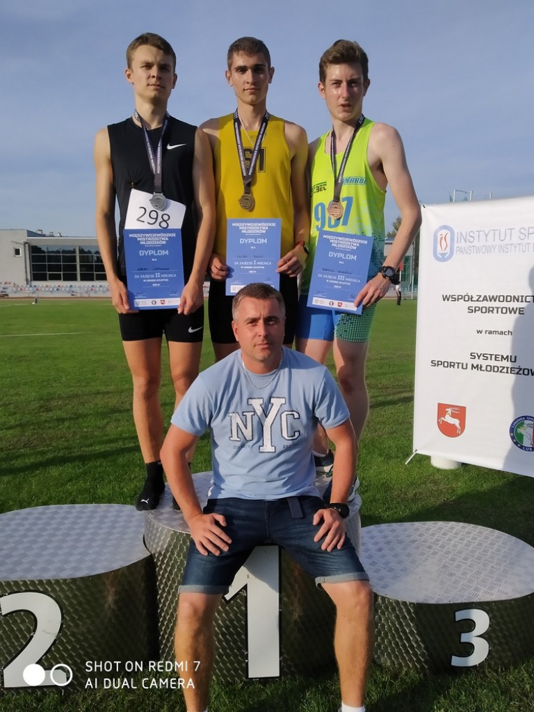 4 medale w lekkoatletycznych Międzywojewódzkich Mistrzostwach Młodzików - ZDJĘCIA