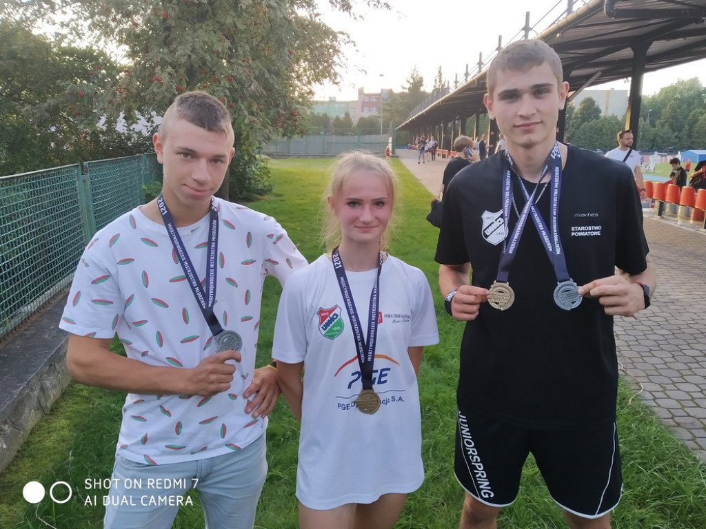 4 medale w lekkoatletycznych Międzywojewódzkich Mistrzostwach Młodzików - ZDJĘCIA