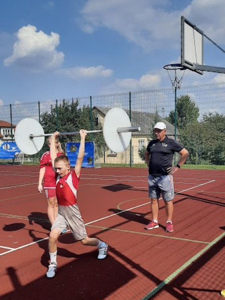 Prezentacja podnoszenia ciężarów w Mirczu - ZDJĘCIA