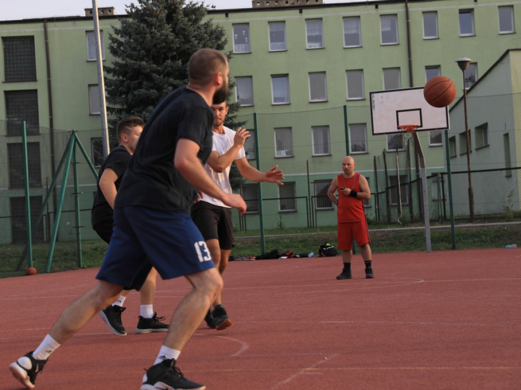 Zajazd orlikowym mistrzem streetballa 3x3 - ZDJĘCIA