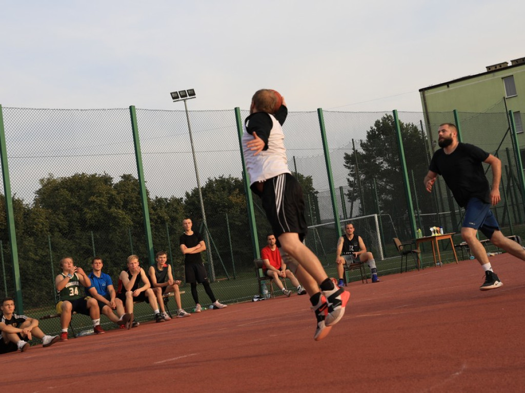 Zajazd orlikowym mistrzem streetballa 3x3 - ZDJĘCIA