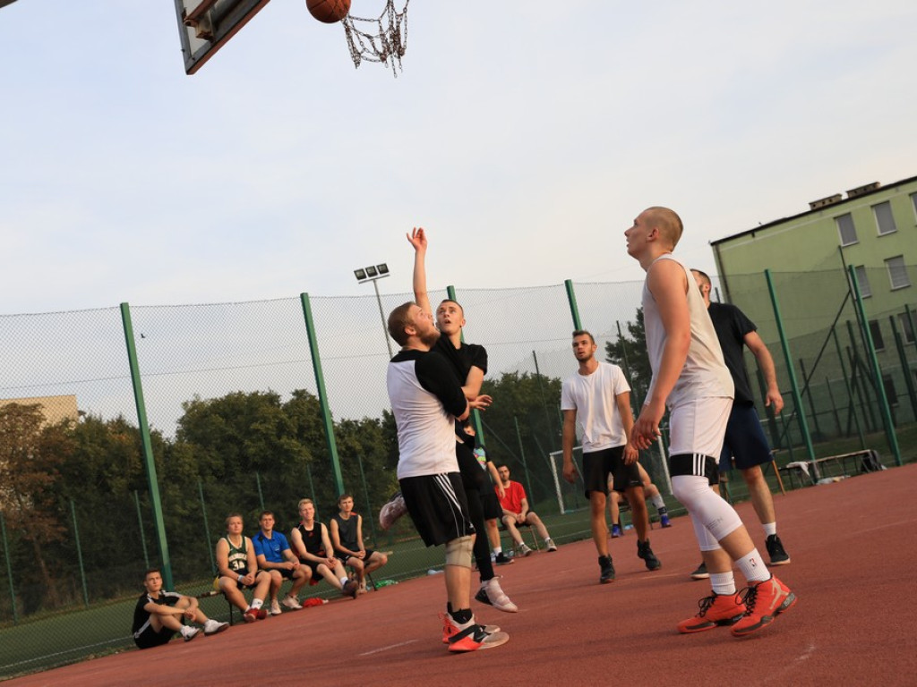 Zajazd orlikowym mistrzem streetballa 3x3 - ZDJĘCIA