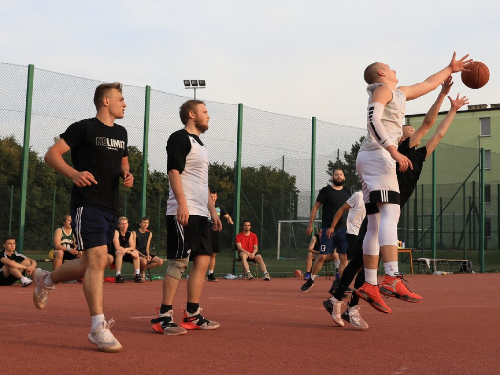 Zajazd orlikowym mistrzem streetballa 3x3 - ZDJĘCIA