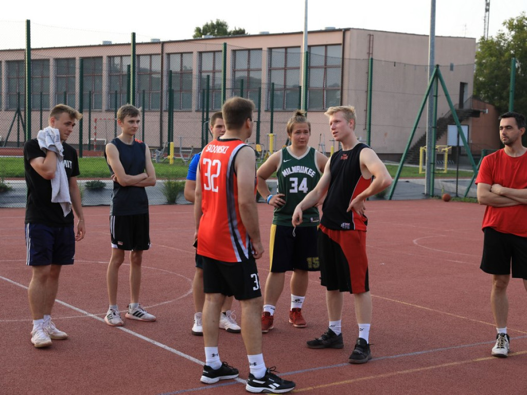 Zajazd orlikowym mistrzem streetballa 3x3 - ZDJĘCIA