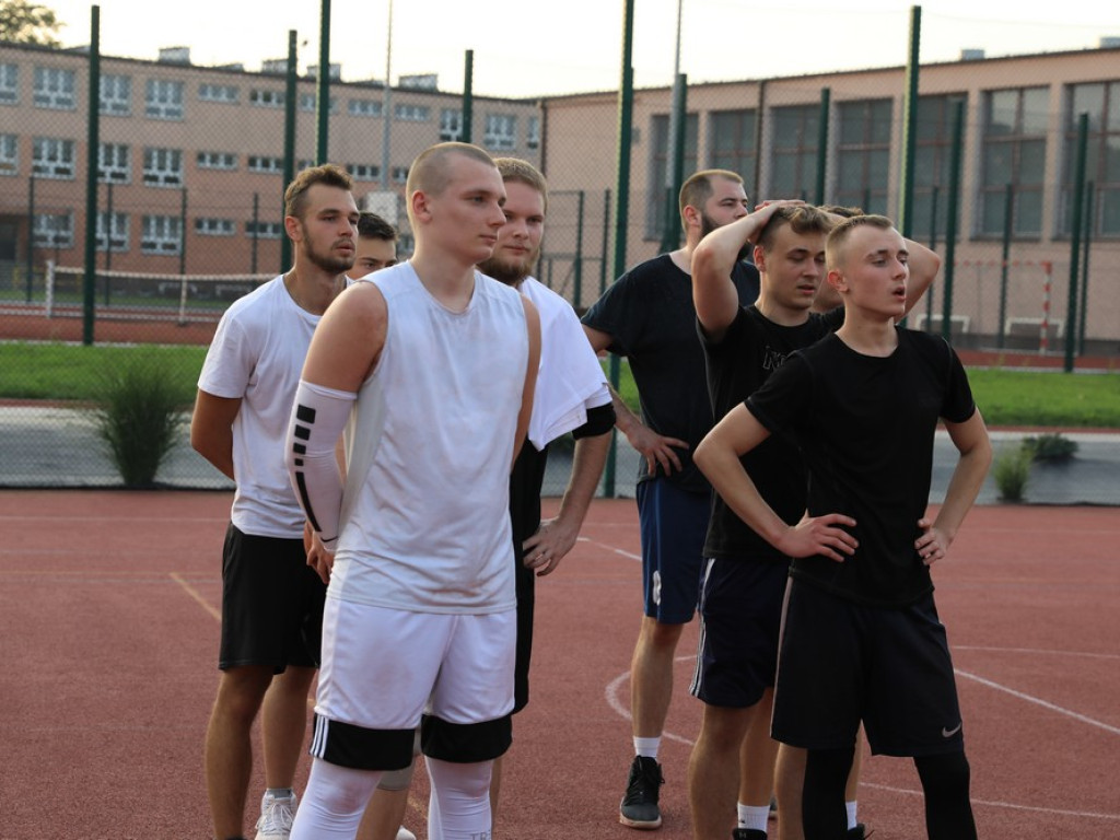 Zajazd orlikowym mistrzem streetballa 3x3 - ZDJĘCIA