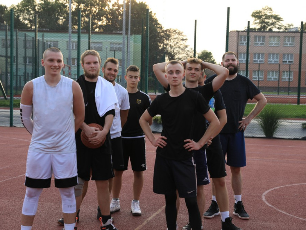 Zajazd orlikowym mistrzem streetballa 3x3 - ZDJĘCIA