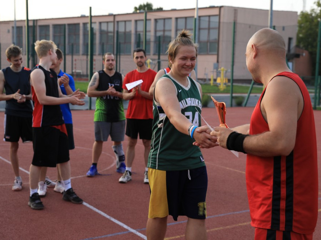 Zajazd orlikowym mistrzem streetballa 3x3 - ZDJĘCIA