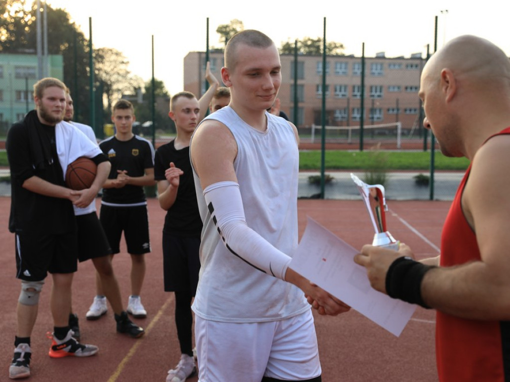 Zajazd orlikowym mistrzem streetballa 3x3 - ZDJĘCIA