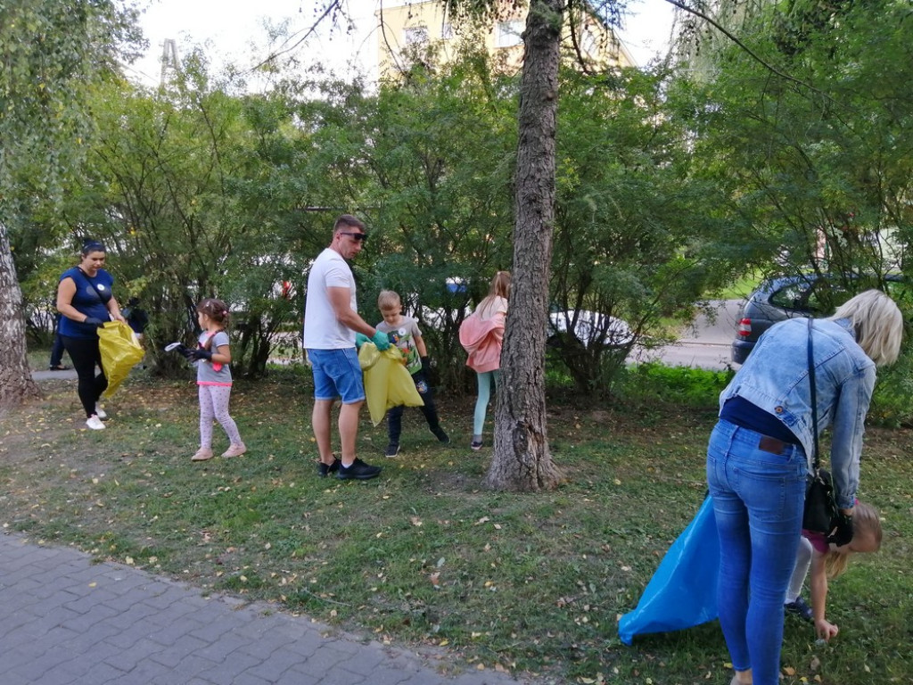 Sprzątanie Świata w Przedszkolu nr 5 - ZDJĘCIA