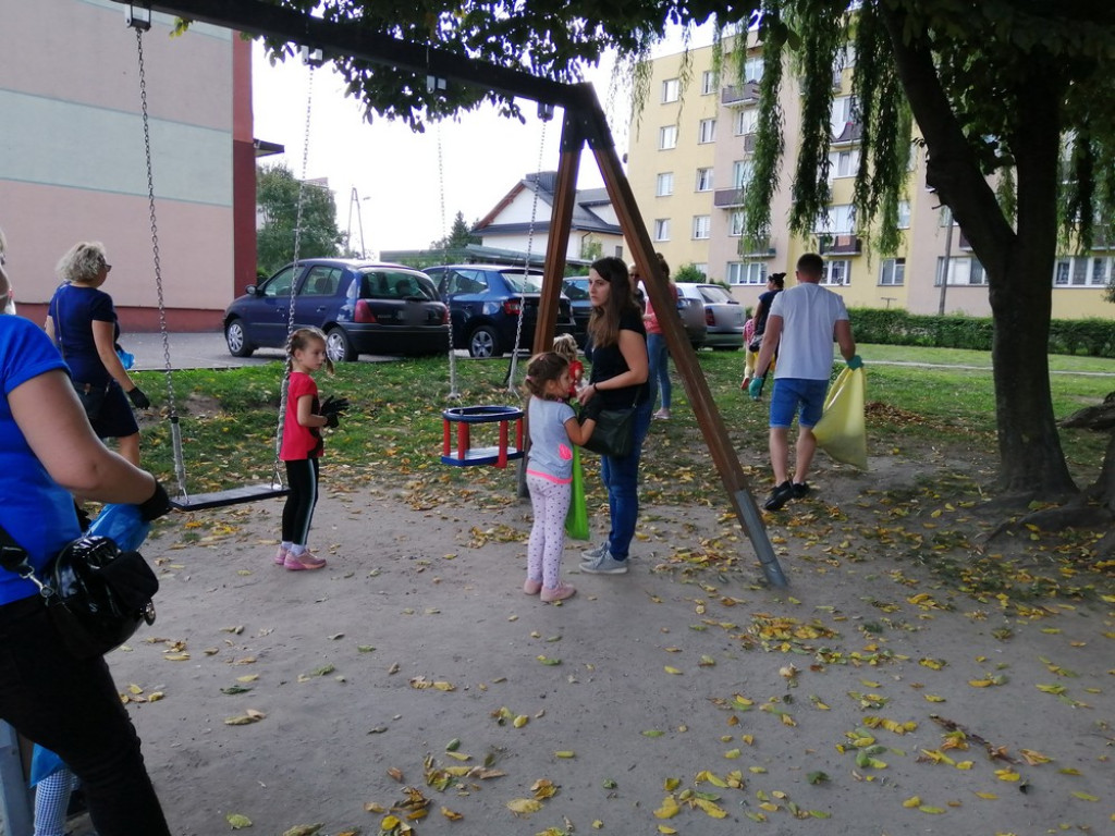 Sprzątanie Świata w Przedszkolu nr 5 - ZDJĘCIA