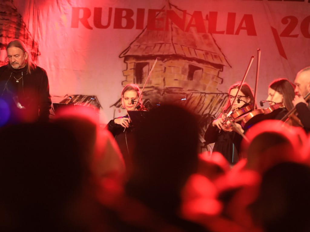 Hrubieszów: Koncert Marka Piekarczyka i Mariusza Telickiego - ZDJĘCIA