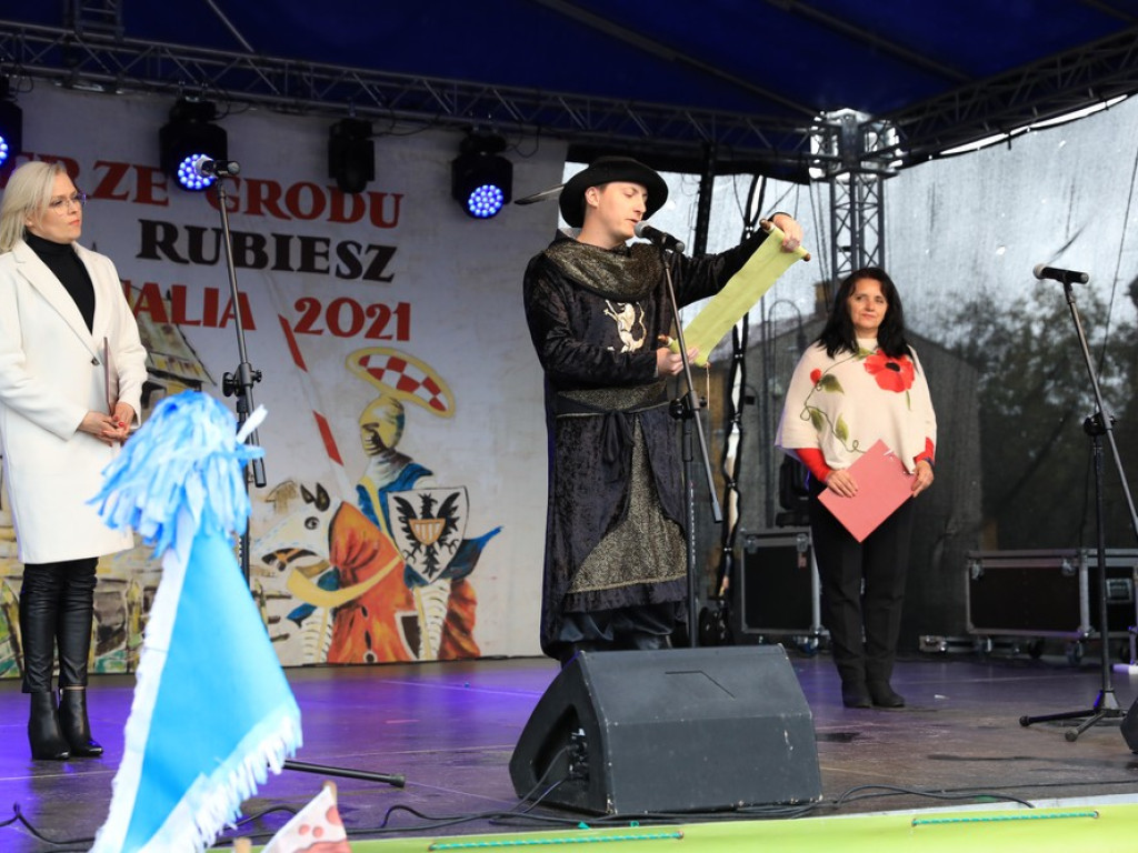 Hrubieszów ma hejnał! Wmurowano kapsułę czasu - ZDJĘCIA, WIDEO