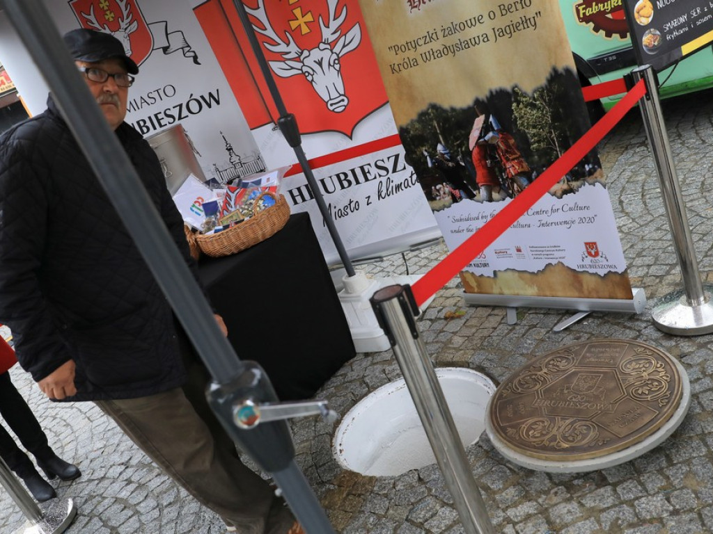 Hrubieszów ma hejnał! Wmurowano kapsułę czasu - ZDJĘCIA, WIDEO