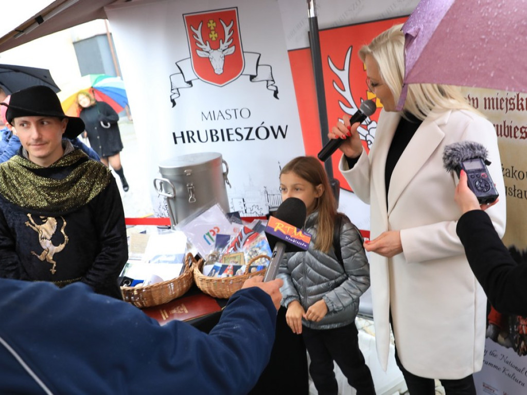 Hrubieszów ma hejnał! Wmurowano kapsułę czasu - ZDJĘCIA, WIDEO