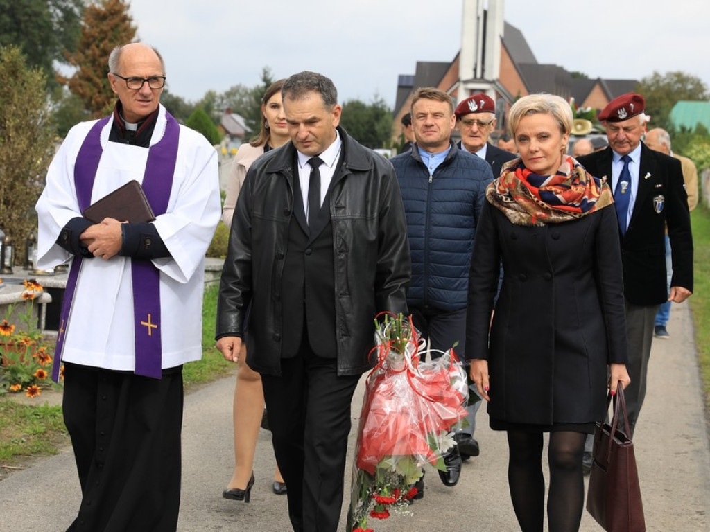 Hrubieszowskie obchody Dnia Spadochroniarza - ZDJĘCIA