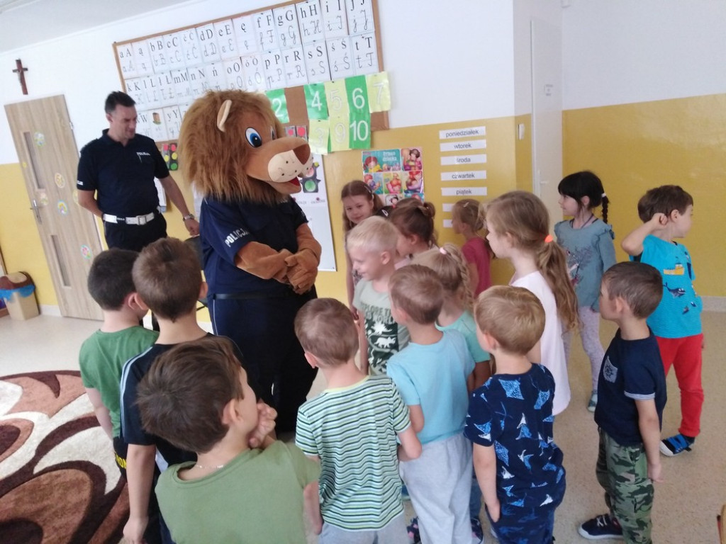 Hrubieszów: Policjanci z wizytą u przedszkolaków - ZDJĘCIA