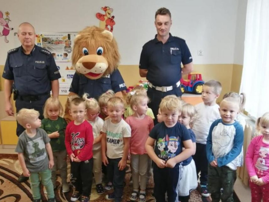 Hrubieszów: Policjanci z wizytą u przedszkolaków - ZDJĘCIA