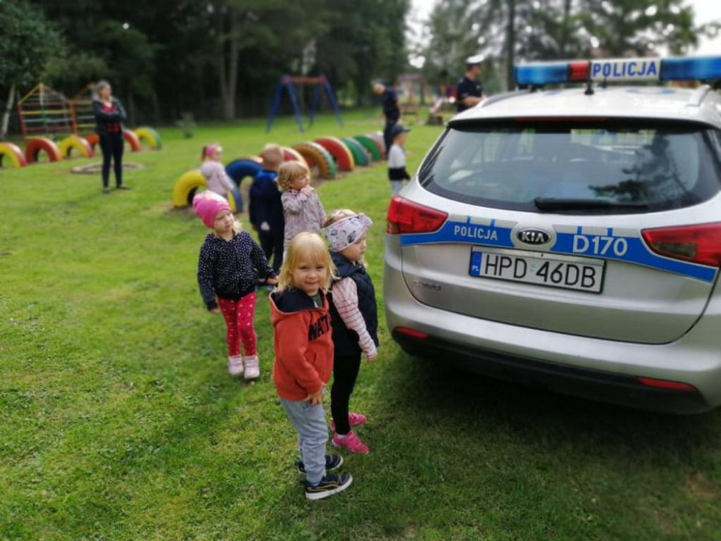 Hrubieszów: Policjanci z wizytą u przedszkolaków - ZDJĘCIA