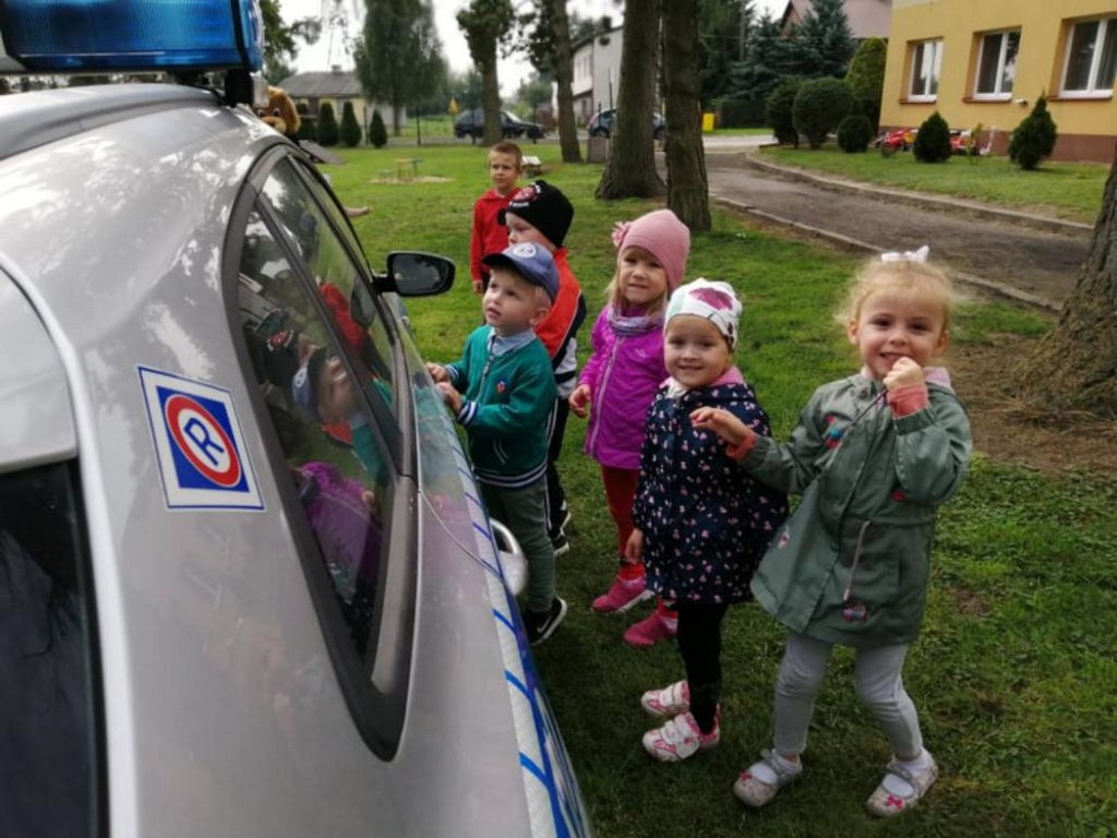 Hrubieszów: Policjanci z wizytą u przedszkolaków - ZDJĘCIA
