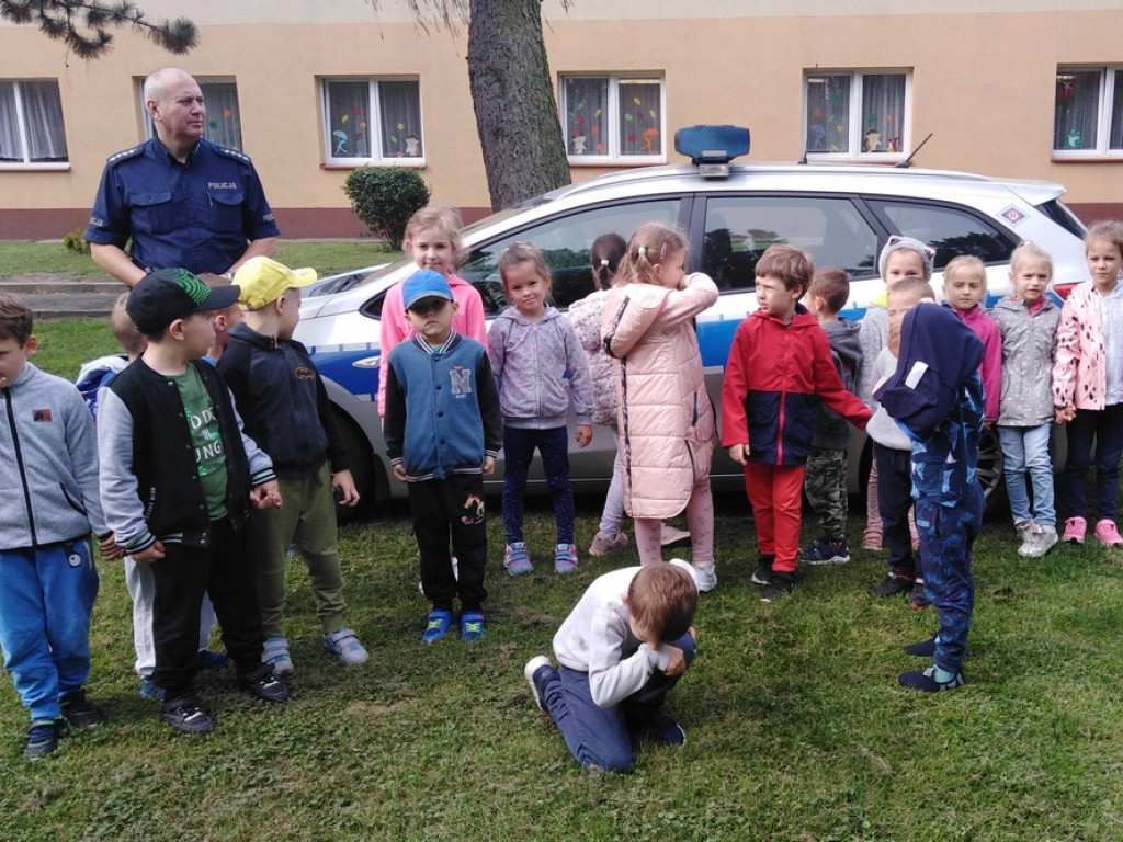 Hrubieszów: Policjanci z wizytą u przedszkolaków - ZDJĘCIA