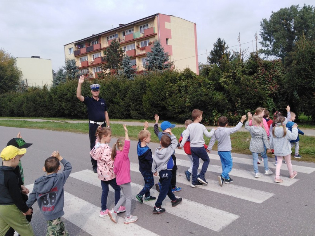Hrubieszów: Policjanci z wizytą u przedszkolaków - ZDJĘCIA