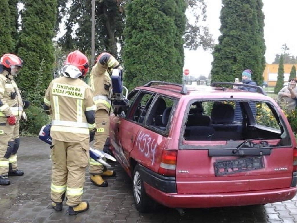 Pokazy Straży Pożarnej na charytatywnym pikniku w Czerniczynie - ZDJĘCIA