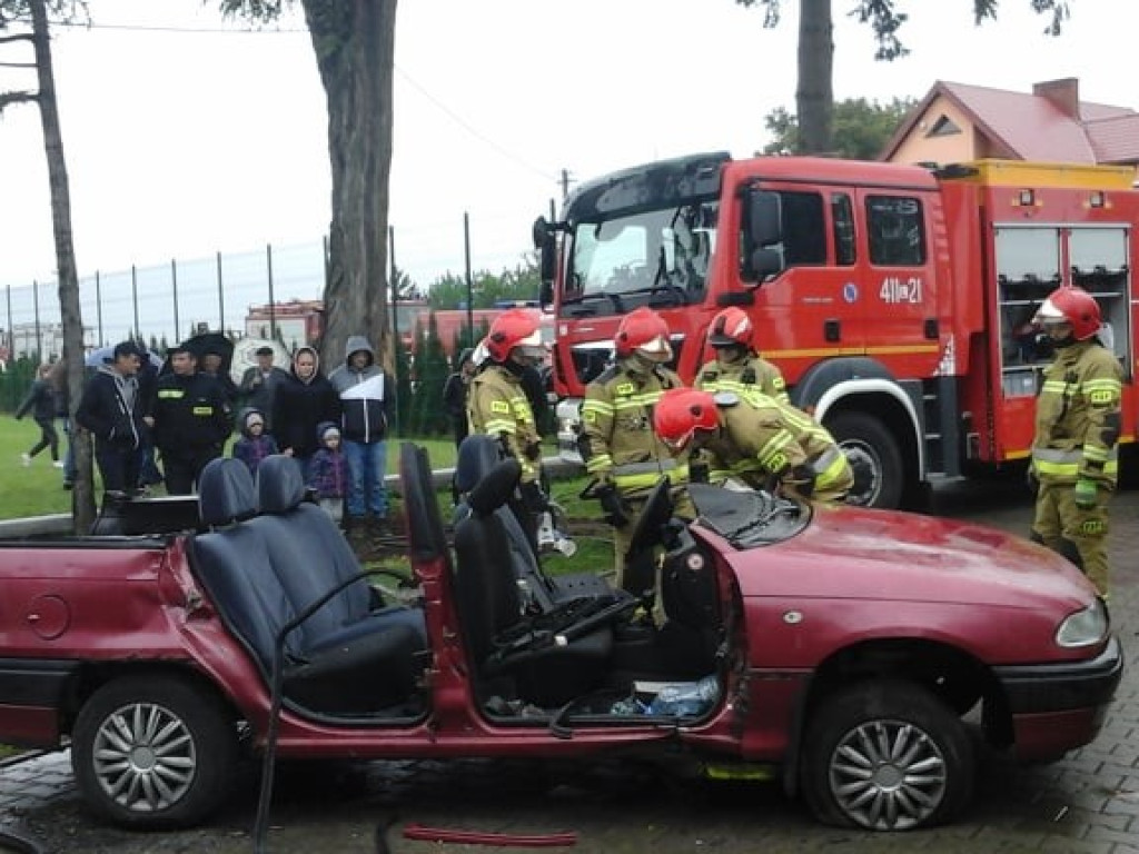Pokazy Straży Pożarnej na charytatywnym pikniku w Czerniczynie - ZDJĘCIA