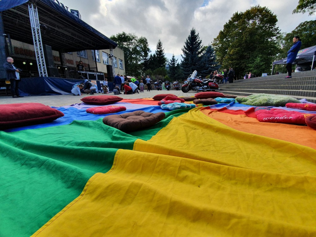 Hrubieszów: Trwa piknik SzczepimySię - ZDJĘCIA
