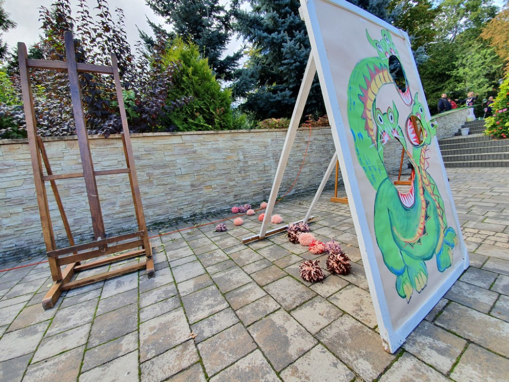 Hrubieszów: Trwa piknik SzczepimySię - ZDJĘCIA