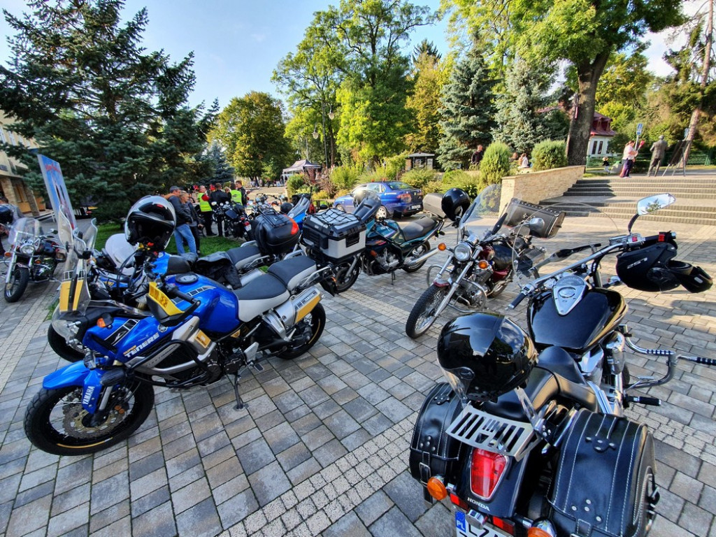 Hrubieszów: Trwa piknik SzczepimySię - ZDJĘCIA