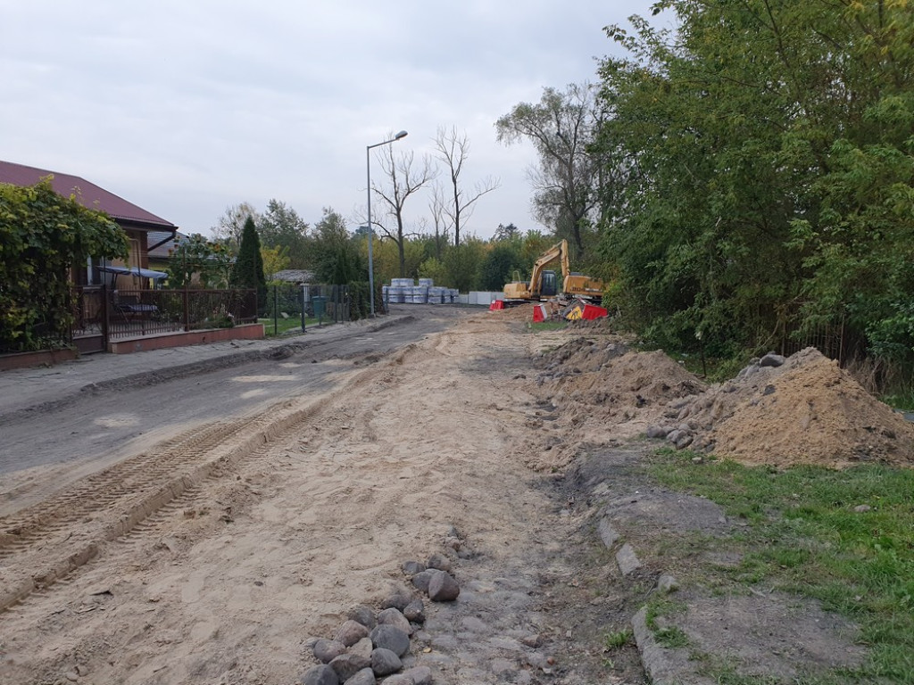 Hrubieszów: Budowa basenu i parkingów - ZDJĘCIA