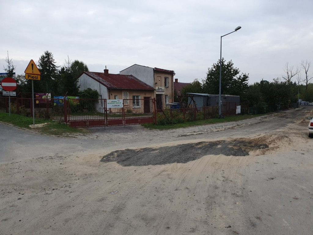 Hrubieszów: Budowa basenu i parkingów - ZDJĘCIA