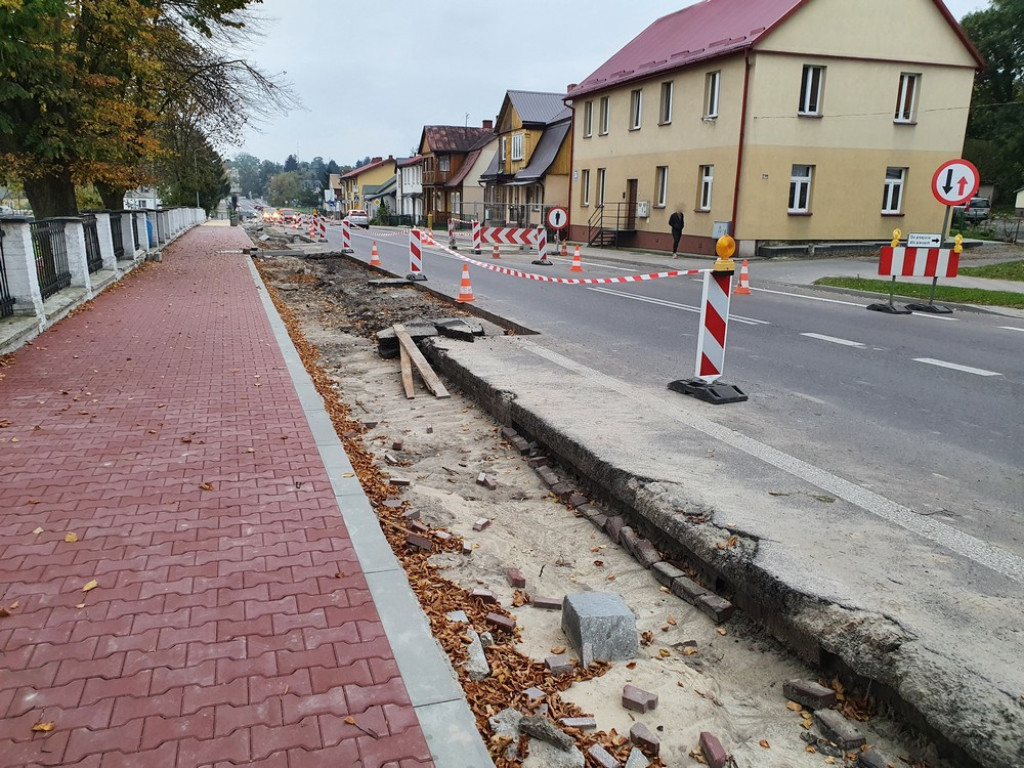 Hrubieszów: Budowa basenu i parkingów - ZDJĘCIA
