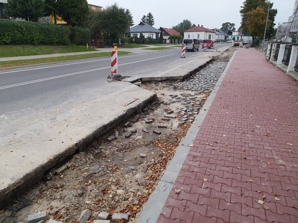 Hrubieszów: Budowa basenu i parkingów - ZDJĘCIA
