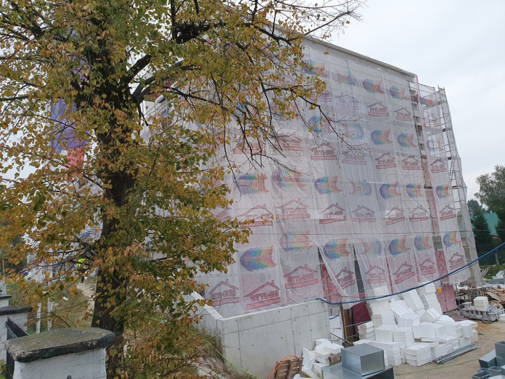Hrubieszów: Budowa basenu i parkingów - ZDJĘCIA