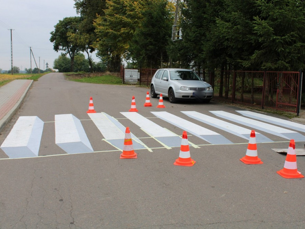 Pierwsze w gminie Hrubieszów przejście dla pieszych 3D - ZDJĘCIA