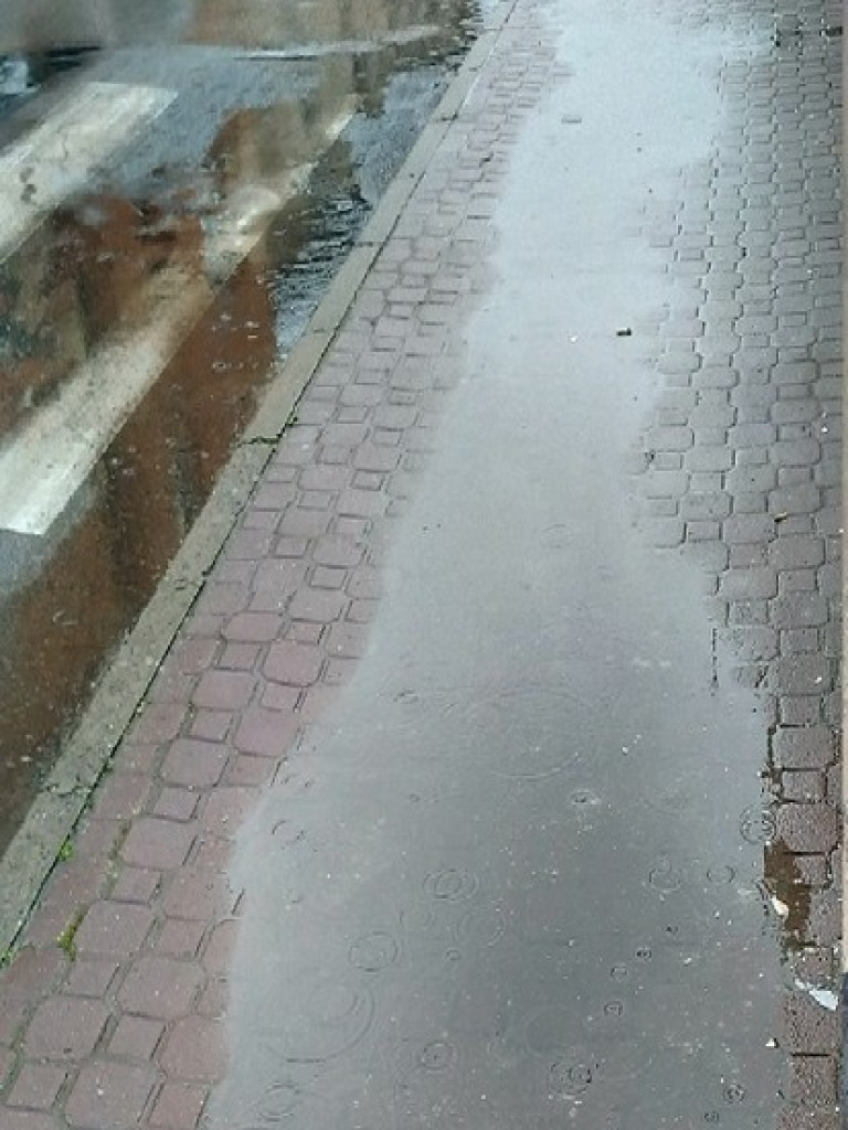 Hrubieszów: Podziękowania za remont chodnika - ZDJĘCIA