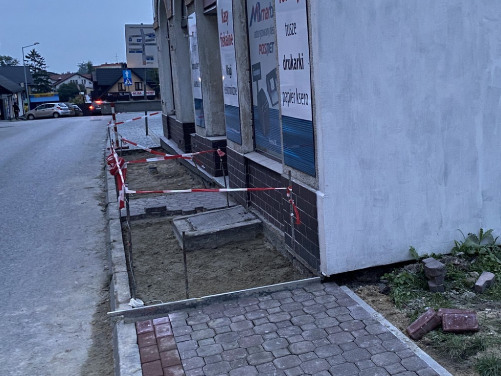 Hrubieszów: Podziękowania za remont chodnika - ZDJĘCIA