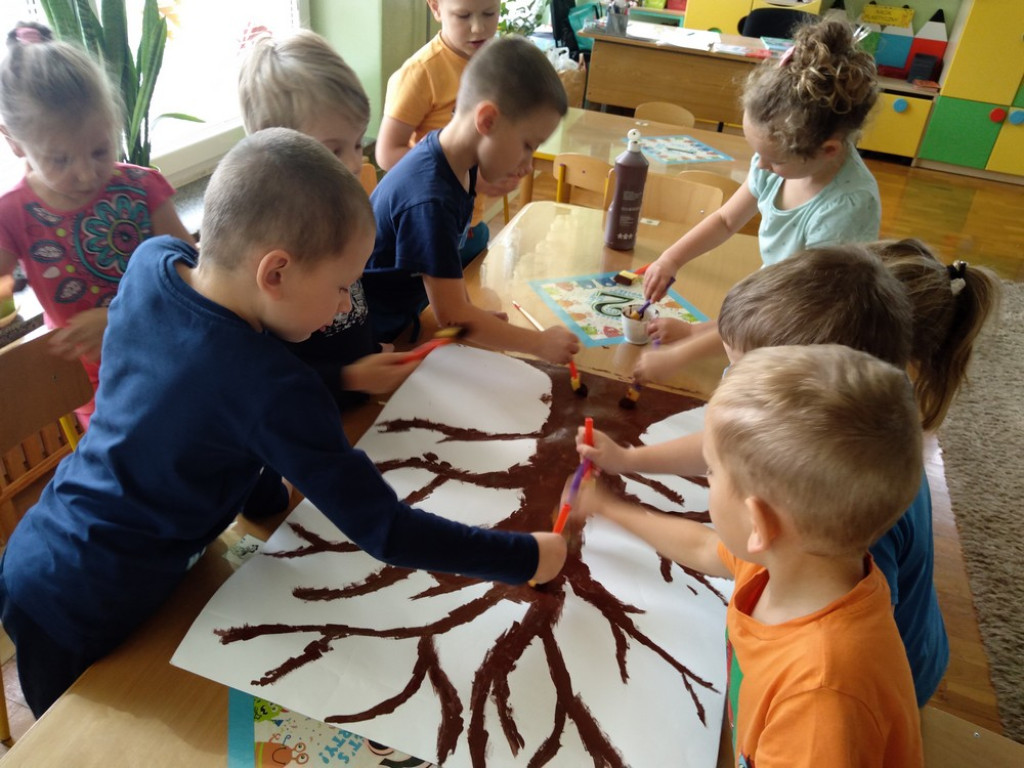 Hrubieszów: Przedszkolaki świętują Dzień Drzewa! - ZDJĘCIA