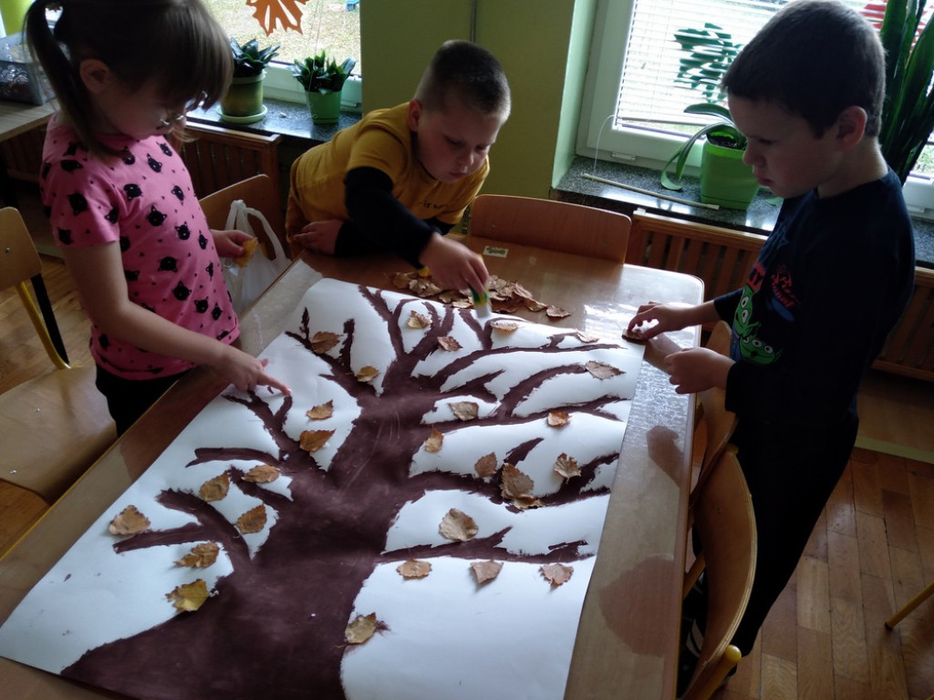 Hrubieszów: Przedszkolaki świętują Dzień Drzewa! - ZDJĘCIA